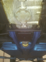 Käfer Unterboden und Motor